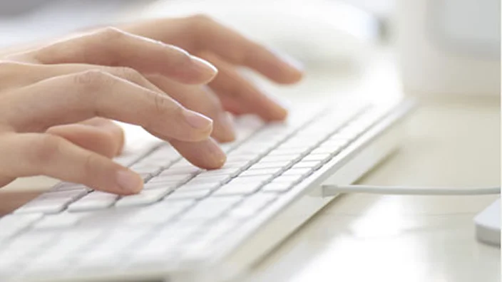 メガネ・コンタクトレンズは大丈夫？